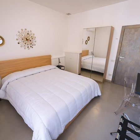 Locanda Roma Sleep & Food Donoratico Extérieur photo