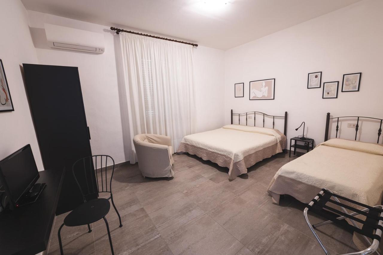 Locanda Roma Sleep & Food Donoratico Extérieur photo