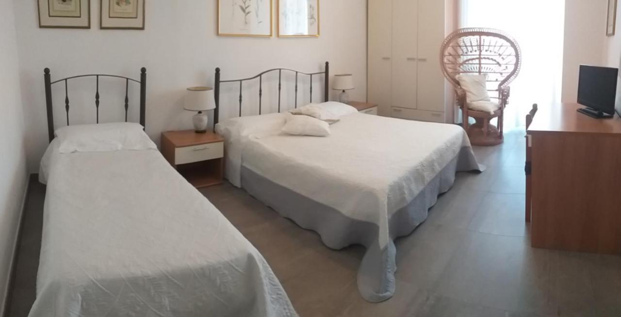 Locanda Roma Sleep & Food Donoratico Extérieur photo